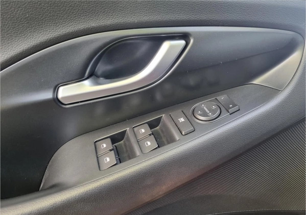 Hyundai I30 cena 64899 przebieg: 54747, rok produkcji 2022 z Białobrzegi małe 211